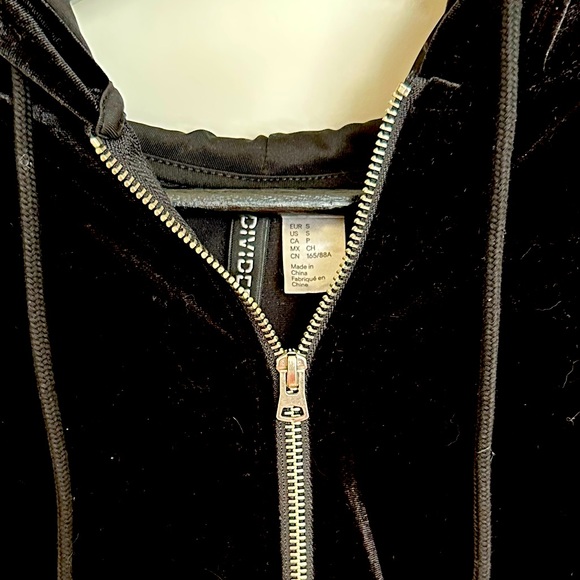 H&M Black Crop Velour Zip Hoodie | S - Picture 3 of 4